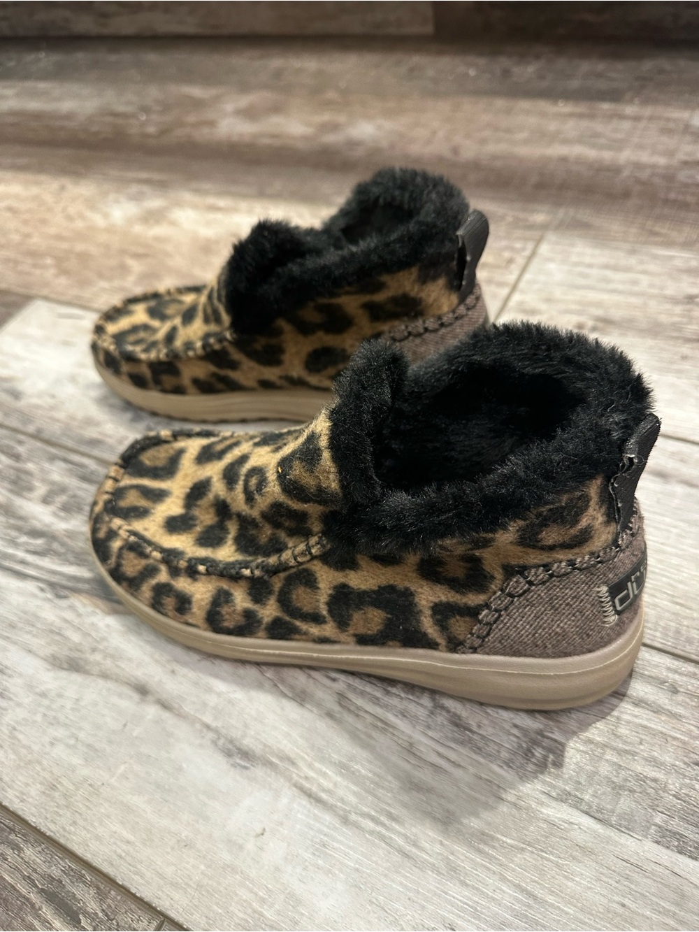 Hey Dude Leopard Print Faux Fur Slip-On Women’s Booties - Tan & Black - Picture 4 of 10